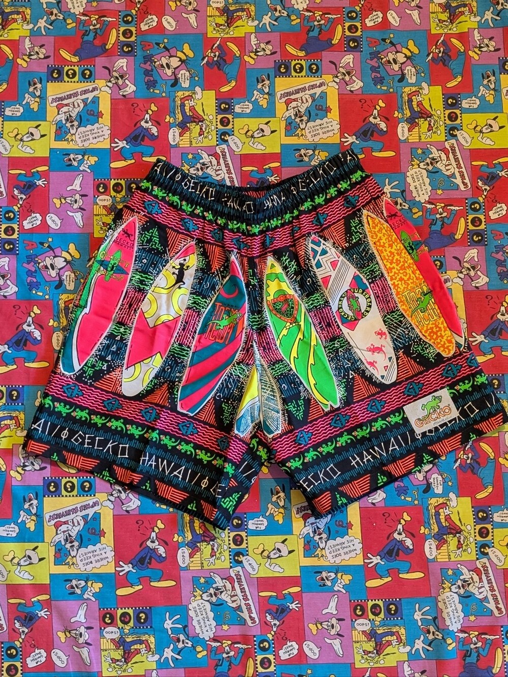 VTG 80's 90's Gecko Hawaii Colorful Surfboard Print Hawaiian Shorts RARE S